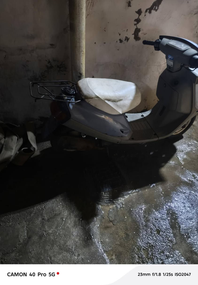 مكلف بل نشر 
سلام عليكم شباب الماطور مامفتوح المحرك   والشاصي تكه مكسور ومغوي والسعر ميتين وخمسين الف وبي مجال وبيع مستعجل متوازي عله فلوس عله العيد ‏‪***********‬‏
