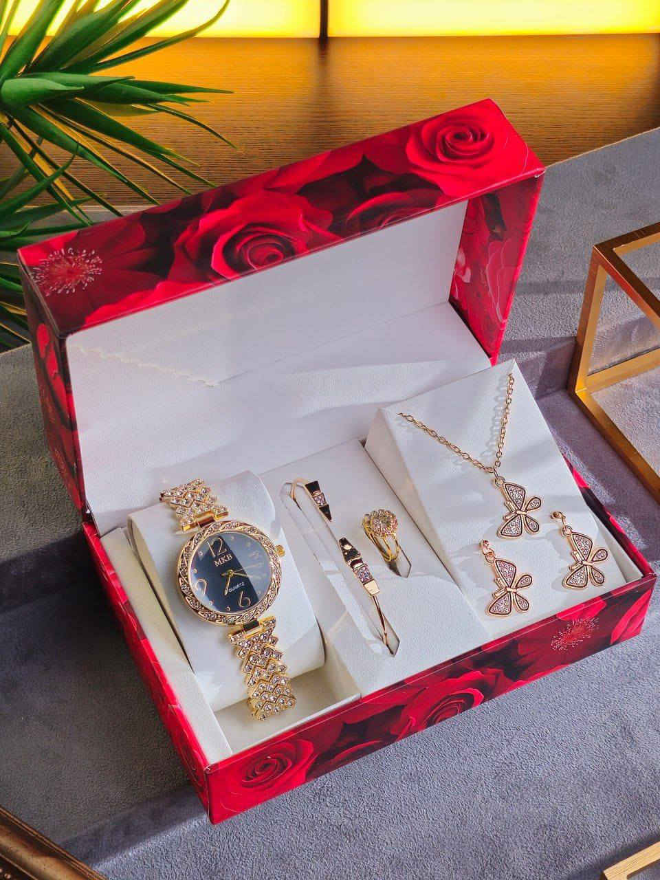 تشكيله جميله وراقيه ..
من الهدايا المتميزه.

 يوجد موديلات مختلفة..

يتوفر خدمة توصيل مجاني داخل محافظة النجف.

للحجز والاستفسار مراسلة الصفحة.


**إذا كنت صاحب هذا الإعلان وتريد حذفه لأي سبب، رجاءا أرسل رسالة إلى الدعم الفني**