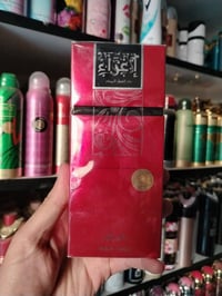 عطر "إغراء الأحمر" (Egra Red) من الرصاصي هو عطر زهري فاكهي للنساء. يفت...