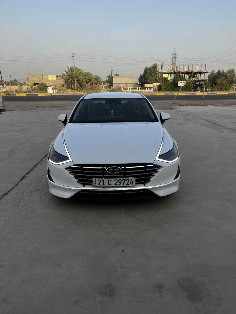 سلام عليكم  سوناتا 2020 للبيع مستعجل سياره كلش نضيفه بمعنى الكلمه وجاهزه من كلشي ماشيه 80 سعر 160 السياره بدون حادث بدون ايرباك فقط الكنر مال الصندوك  السياره مكفوله من كلشي رقم سليمانيه ب اسمي وهزه وبراد قبل 6 اشهر ت *********** بغداد, العراق
