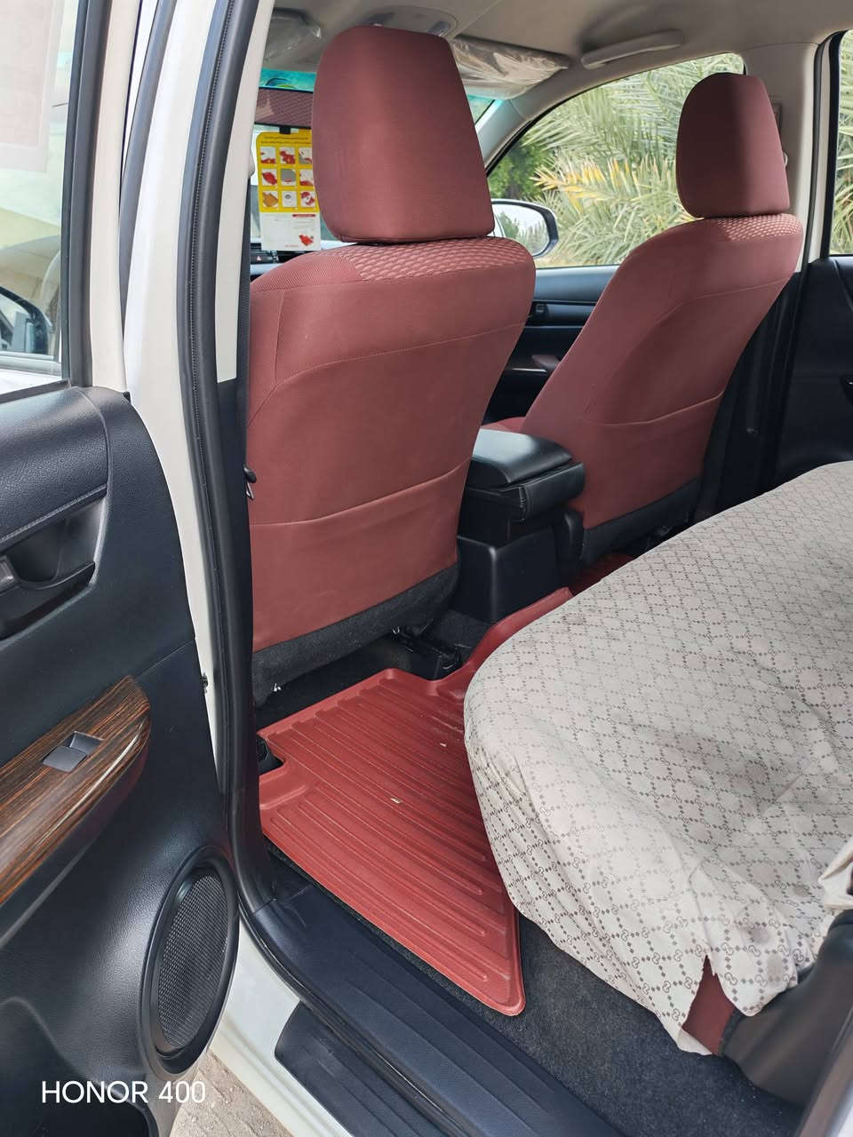 تيوتا هيلوكس للبيع كفاله عامه ماشية ٦٠ ألف  مكان البصره الزبير سعر٢٤٦ هاتف ***********
