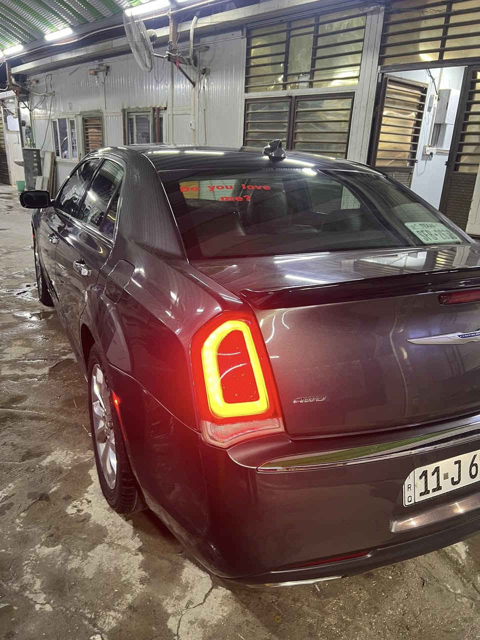 سلام عليكم
للبيع او مراوس بجيب 
كرايسلر 2019 c300  فور ويلAWD لمتد فول مواصفات 1/1

حادث جاملغ وبنيد وجاملغ خلفي يعني 3 قطع فقط   شرط السونار ماشية  88 ميل سيارة جديدة   

مواصفاتها معروفة لمتد

بانوراما 

كشنات جلد كهرباء تدفئة تبريد

كشنات خلفية تدفئة

تدفئة ستيرن

ستيرن كهرباء

مري قلاب ويه البگ

ويل كروم

شاشة جبيرة 

تشغيل عن بعد 

سماعات alpine

رايدها 200$ بيها مجال قليل

اي استفسار اتصل

***********

مكاني بغداد
