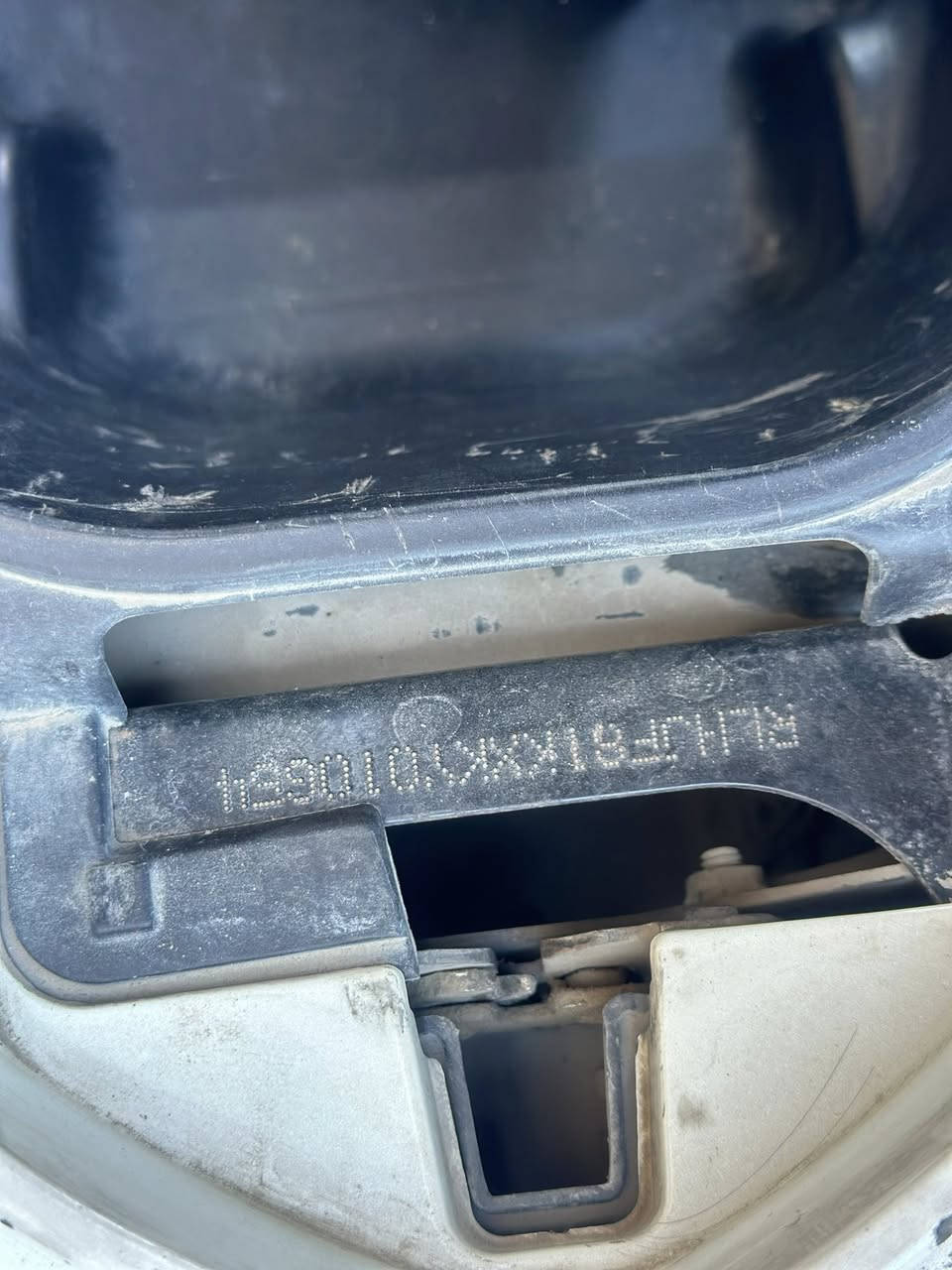 السلام عليكم جيل ثالث للبيع نضيفة 
العنوان المنصور السعر 15$ورقة
***********
