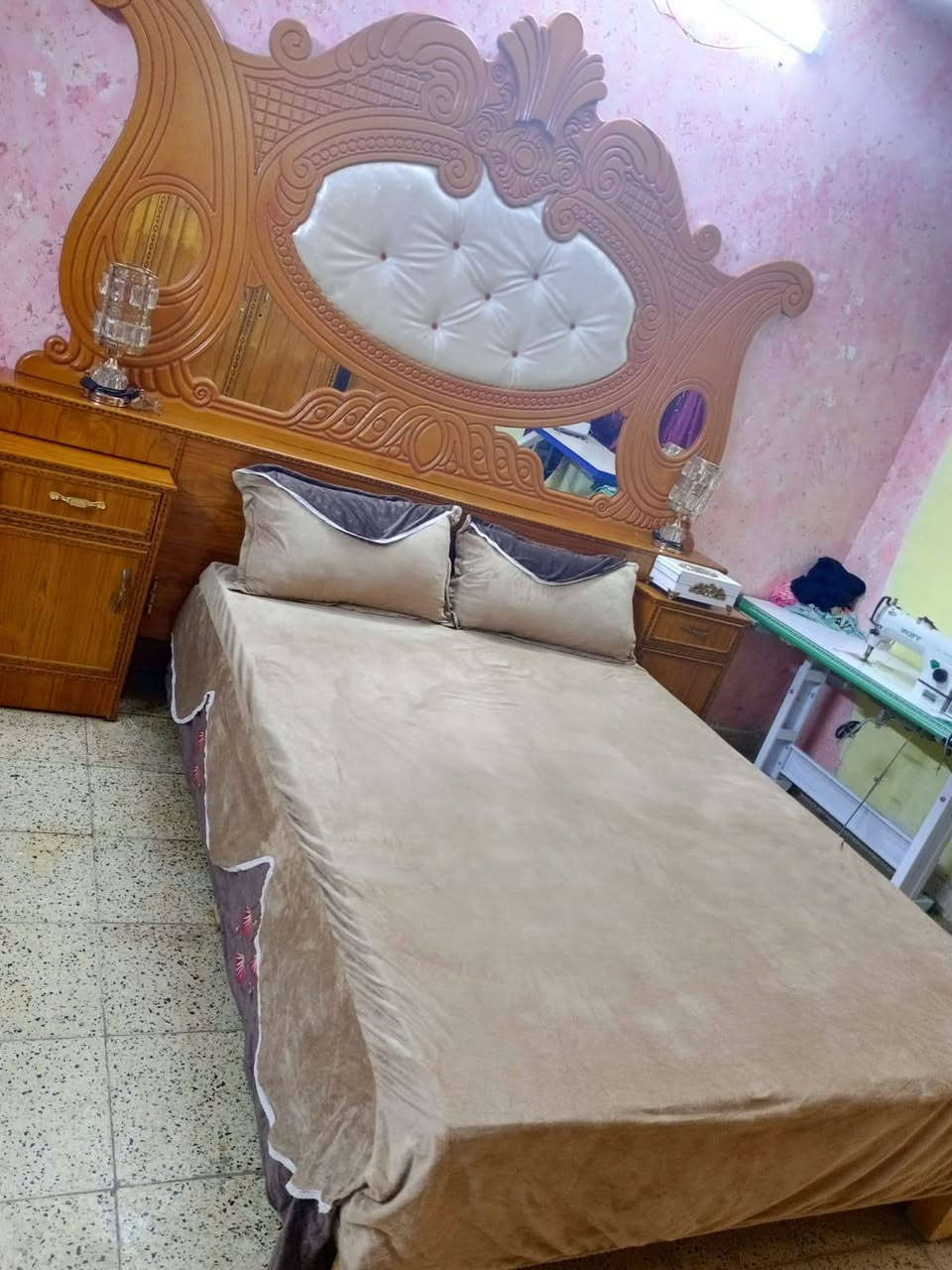 السلام عليكم غرفه صاج عراقي 
كفاله من الشخط 
السعر 675 وبيها مجال بسيط 
بغداد الدوره 
***********
