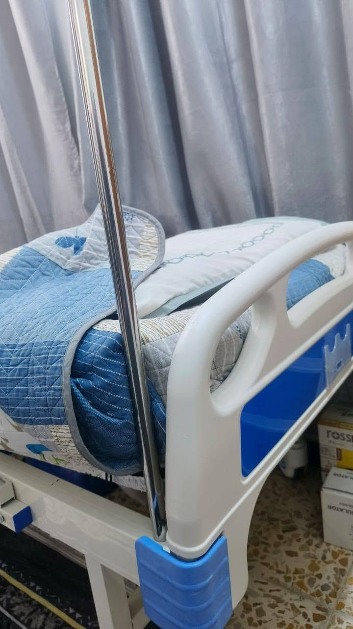 سرير متحرك  وبيه افراش طبي استعمال اسبوعين كلش جديد
سعره ٣٠٠


**إذا كنت صاحب هذا الإعلان وتريد حذفه لأي سبب، رجاءا أرسل رسالة إلى الدعم الفني**