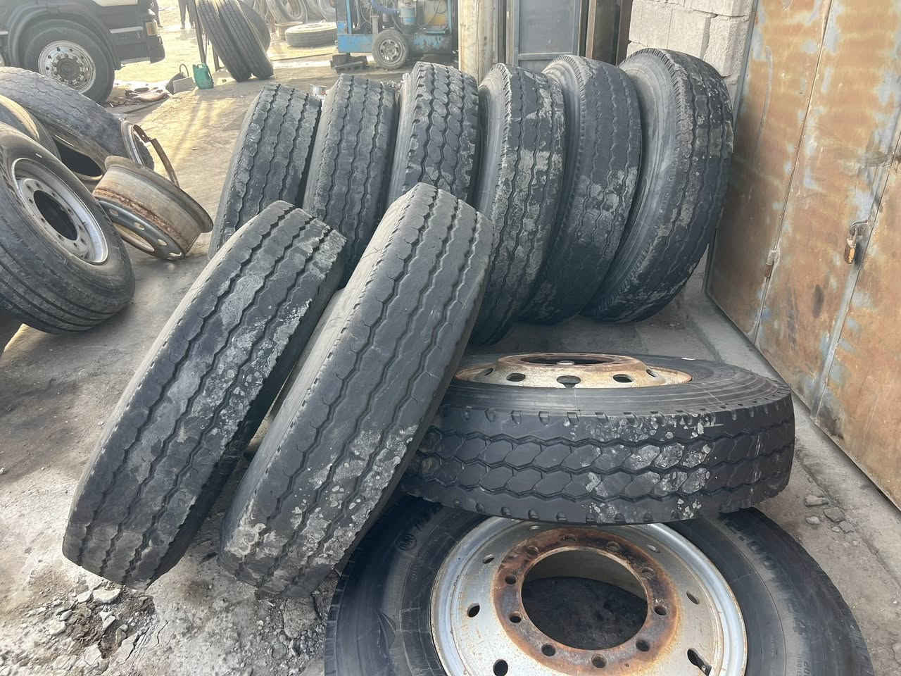 تايرات للبيع او مراوس
حجم 22 
المكان البصرة 

‭0771 200 7421

***********
