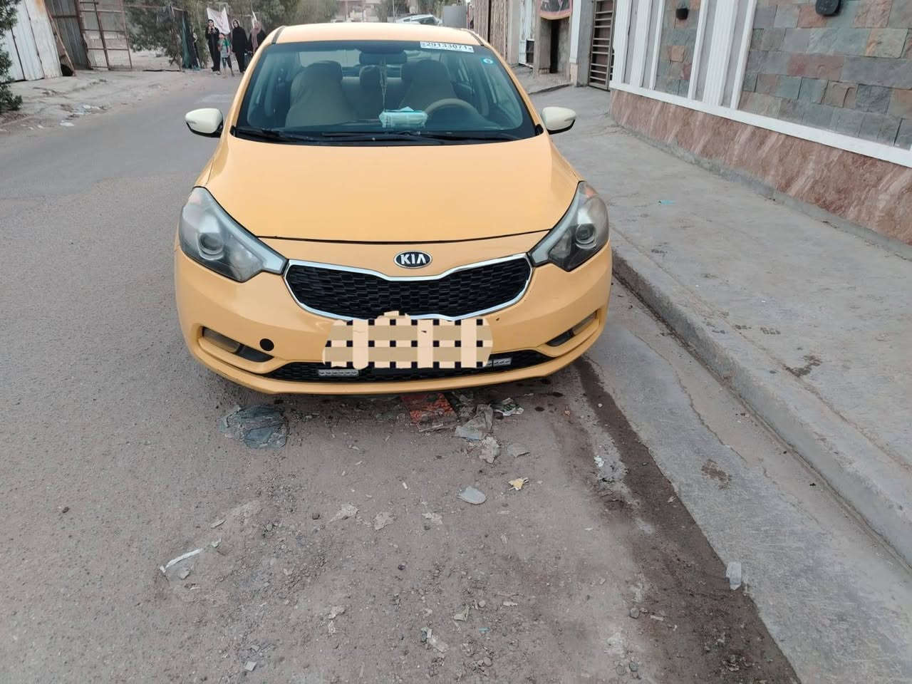السلام عليكم كيا فورتي ٢٠١٦ رقم دولي  بغداد باسمي السياره وارد امريكي  حادثها  بس بنيد بدون لغود وصوره الحادث موجوده  سياره خير من الله  سياره جاهزه واكمله. كله شغال تبريد كهربائيات   السعر ١٠٥  مكاني بغداد الشعب  رقم الهاتف ***********
