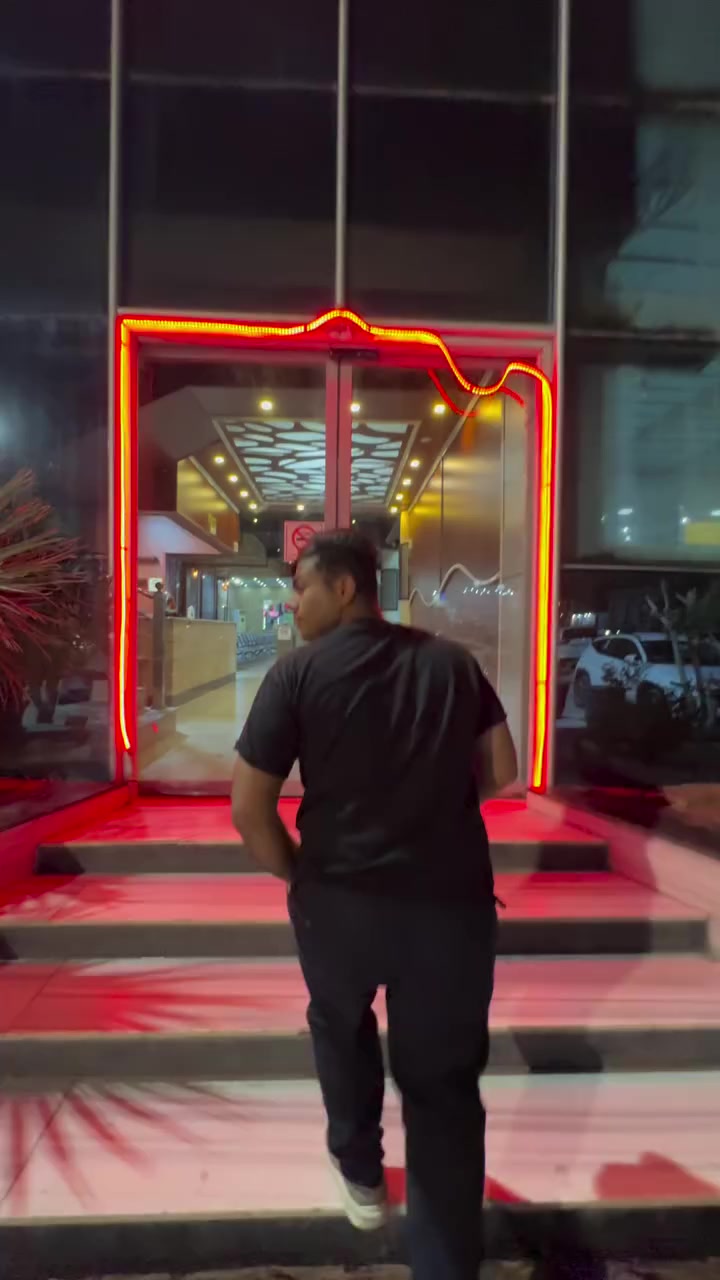 مسبح 🏊‍♀️ ويه جبس فرانكو.

@_franco1991 #دسوم #محمد_الجصاص #النجف #اكسبلور


**إذا كنت صاحب هذا الإعلان وتريد حذفه لأي سبب، رجاءا أرسل رسالة إلى الدعم الفني**