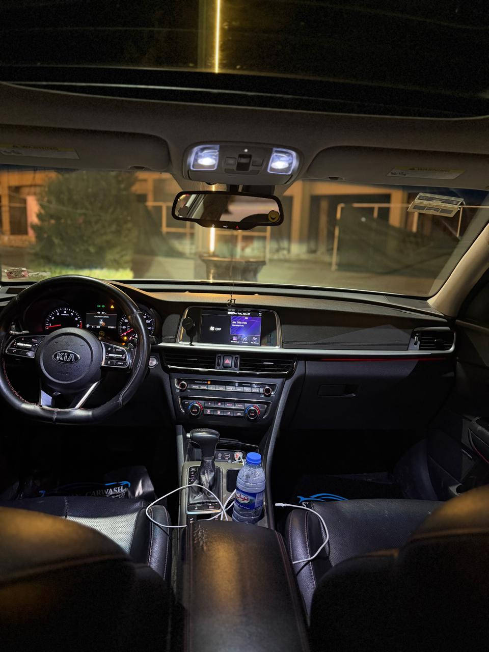 تمام 👍 هذا النص بالعربي وفي فقرة واحدة مع السعر ورقم الاتصال:
للبيع كيا أوبتيما FE موديل 2019 فل أوبشن، لون فضي مع داخلية حمراء، ناقل حركة أوتوماتيك، ماشية 78 ألف مايل. السيارة عنوانها Clean Title وبحالة ممتازة جداً. مزودة بفتحة سقف بانوراما، مقاعد أمامية تبريد وتسخين، ستيرنغ تسخين، تشغيل بصمة مع زر ستارت، كروز كنترول، شاشة لمس، بلوتوث وUSB، كاميرا خلفية، حساسات ركن، تكييف أوتوماتيك مزدوج، جنوط ألمنيوم، زجاج ومرايات كهرباء، ABS ووسائد هوائية. ملاحظة: باب الترن الخلفي مصبوغ فقط بدون أي ضرر شاصي. السعر 13,800 دولار أمريكي. للاتص: ***********
ا تحبها أقصر للإعلانات أو بلهجة عراقية أكثر، أضبطها لك فوراً 👌🚗
