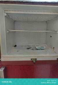 ثلاجه نضيفه شرط الشغل المجمده شغاله شرطالشغل مكاني مدينت الصدر ٠٧٧١٠٩٤...