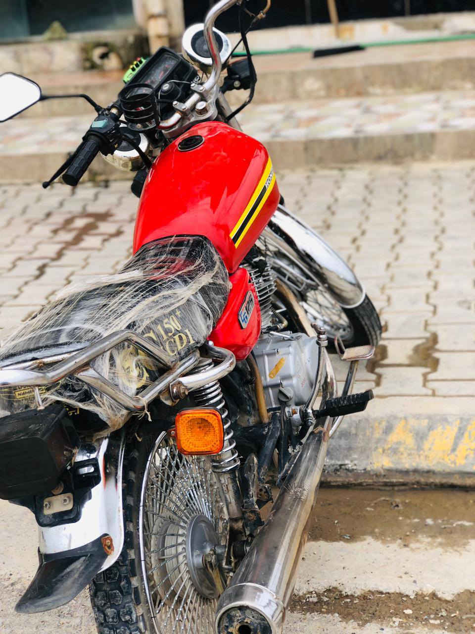 سلام عليكم ماطور تايكر مودي 2020 الدراجه نضيفه تعال كلب وأخذ الدراجه كدام العين مكاني القادسيه قطعه 500 مقابل جامع ابو بكر السعر 350 وبيها مجال خابرني *********** متواجد على الفيس
