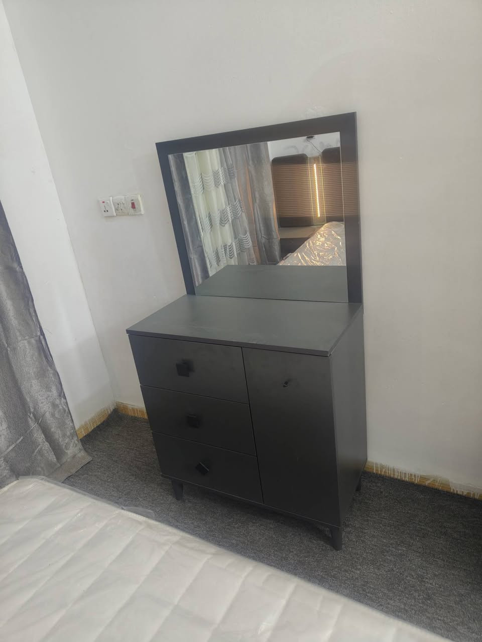 غرفة تركيا جديدة 7 قطع البارحة نصبته واليوم اريد ابيعه بسبب ضرف
مشتريه هي والدوشك مليون
اريده هي ودوشك 850 الف 
كربلاء حي العباس ***********
