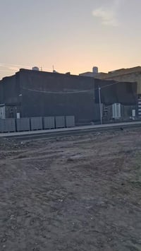 الاسكان الصناعي الحرية ٣٠٠٠ • ١٠٠م • ركن ٢٠م/١٠م