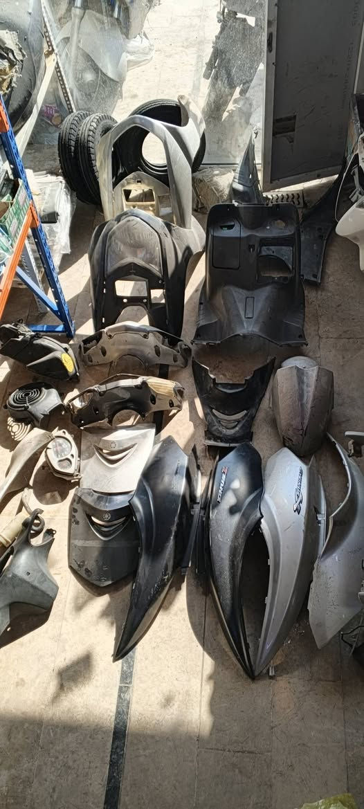 السلام عليكم متوفر غراض سكنس تفصيخ للبيع بسعر مناسب مكاني بغداد البلديات وعندي غراض سلفر ونج 600 هم ليحتاج شي يتصل واتساب ***********
