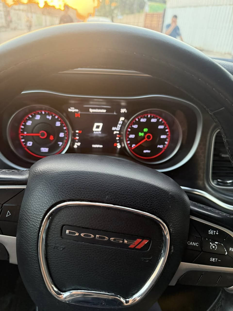 سلام عليكم دوج جارجر 2018 sxt 
السياره محرك 3600 تو ويل ماشيه 78 mi
الحادث مالته بدون ايرباك و بدون دواخل لا شاصي ولا لغود و الصور مرفقه و السونار مرفق وبي رقم الشاصي 
مواصفات
شاشه كبيره
سماعات alpine
ويل 20

تشغيل عن بعد حساس خلفي
كامره خلفيه
كشنات تدفه تبريد
جاهزه من كلشي السياره صدر جديد تايرات جديد حتى باتري جديد متصرف عليه شي
العنوان بغداد
السعر 195 

‭0783 848 3897‬
