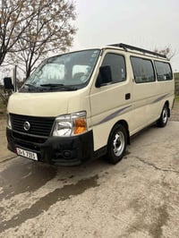 للبيع نيسان اورفان موديل ٢٠١١ رقم سنويه جديده طخم تايات محرك كير اكسن ...