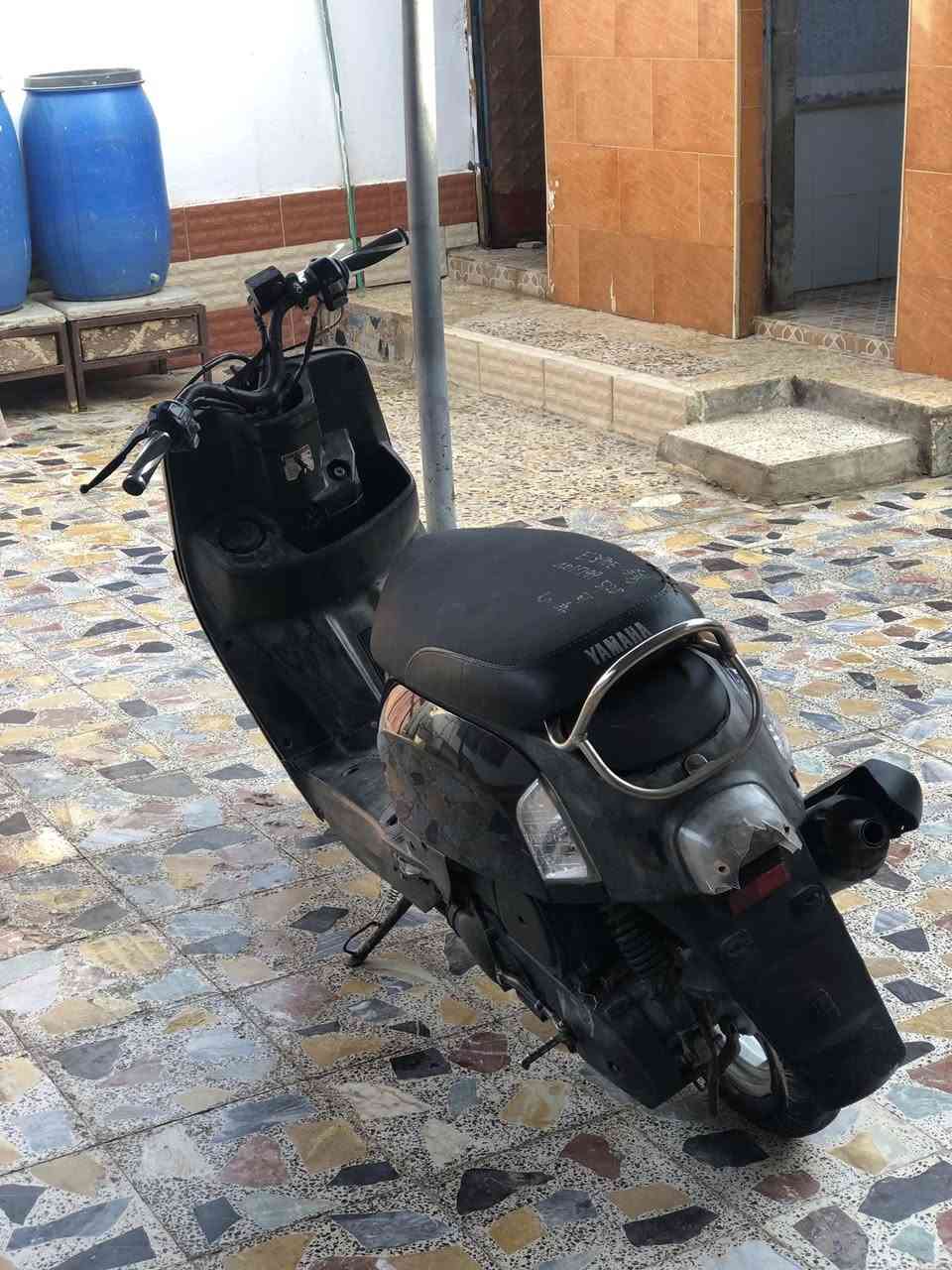 سلام عليكم ماكس بوليسي كابريته للبيع مفتوحه دراجه خير من الله ملاحه يخبل مكينه حلوه قفالات جنطه وسكان شغلات كشن وحاضن توه شادهن شرط من الحاويه دهن توه حاطله دراجه نقصه فقط كهربائيات ولباقي كدام عينك فقط سعر خاص مكاني بصره قرنه ***********
