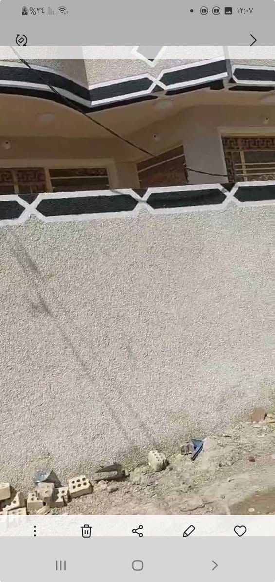 للبيع بيت مساحة ١٠٠متر طابقين شارع المدرسي قريب على كنطرت سلام دقائق ربع ساعة مشي عن الإمام الحسين عليه السلام ***********على خاص سند ٢٥
