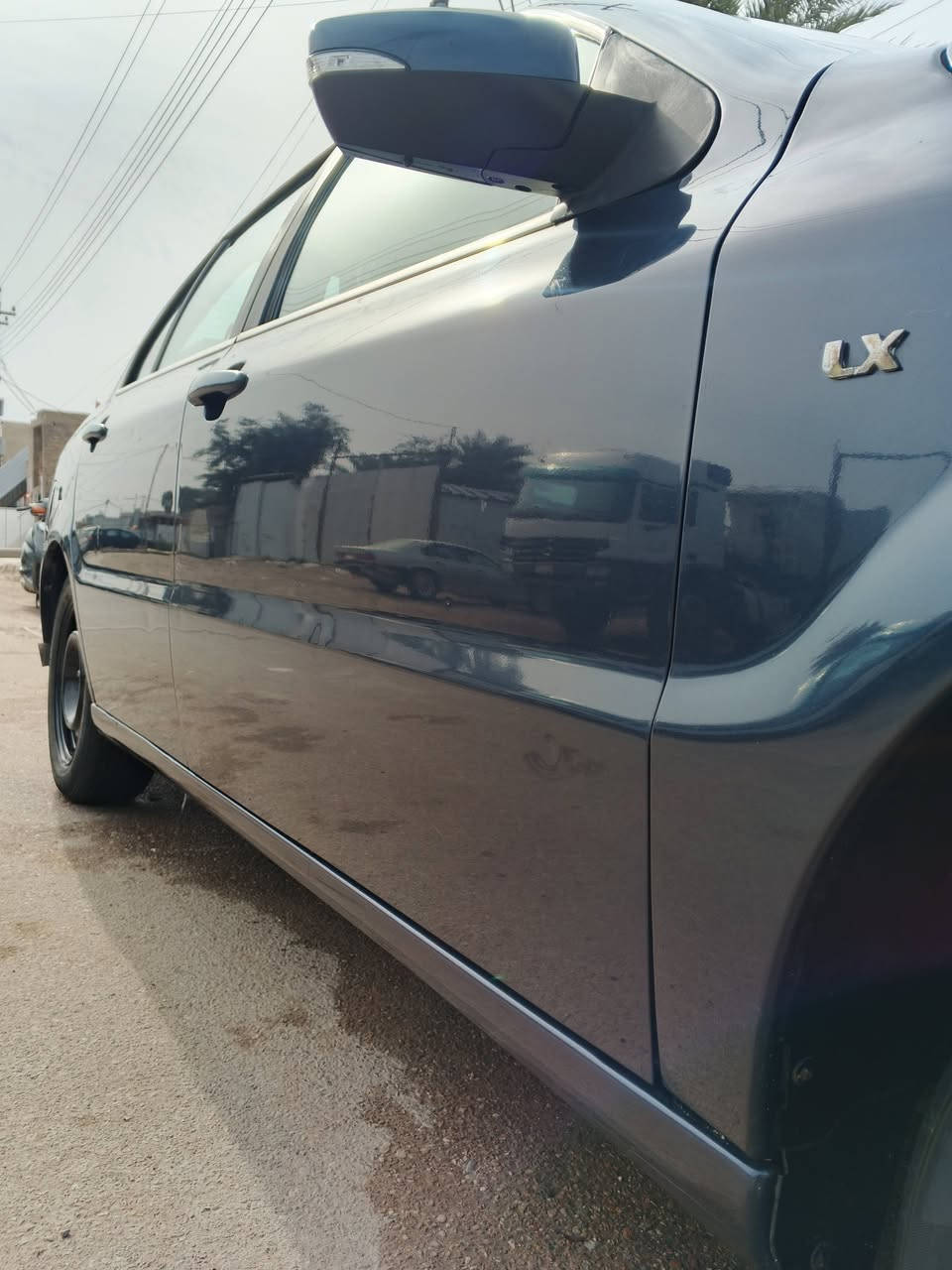 السلام عليكم للبيع سمند دنا موديل 2018 كفاله عامه 
رقم بغداد حره  
صدر امامي وخلفي جديد تخم تاير جديد 
 كير كفاله تبريد ثلج 
تحكم استيرن شاشه كاربلي كراسي كهرباء ايرباك عدد2
السياره مصفره غرامات ماشيه 80 الف حقيقي 
مكاني بغداد الشراي يتصل ويدلل ***********
