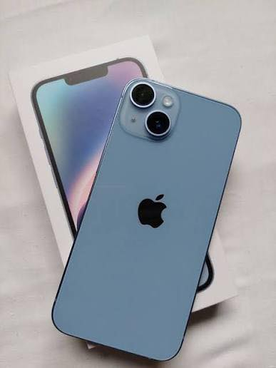 ايفون 14 عادي ذ128 بطارية 93
جهاز بلادي ما مفتوح بي اي شي شرق اوسط وتر بروف 
سعر 520 
ديالى الخالص واتساب ***********
