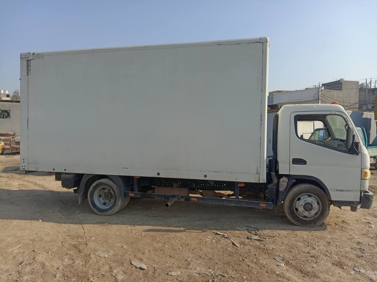 من رخصه الادمن كنتر وارد امريكي بانزين ٨سلندر يوكن جمسي بلادي كير اتوماتيك سياره بسمي ماشيه ٢٥ الف تحويل مباشر طول ٥متر شاصي عريض رحم الله والديك المايعجبه لا يعلق موديل ٢٠١٩ سعر ١٨٥ بيه مجال بسيط *********** اث ***********بيه رقم بغداد بلسنويه براد حاليا حافضه
