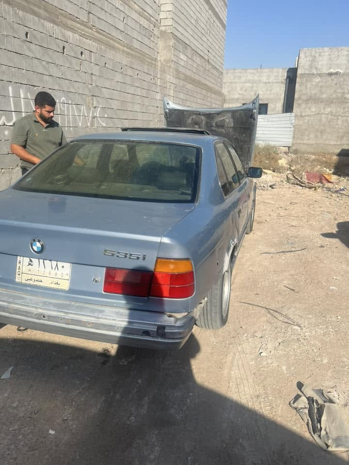 BMW 535 1991
مكينه وكير جدد 
شلعه ومعدل 
كير اوتوماتيك 
تخم تاير ويل خليه بلادي 
حداده الاماميه جديده 
سياره جاهزه عوزها ترتيبات بسيطه 
بطاينها ودشبولها نضيف بس كشنات يرادلهن تلبيسه 
كهربائيات كلها شغاله 
فتحه برده خلفيه سياره حلوه وجاهزه ماعوزها شي 
رقمها بغداد تحويل ثاني يوم 
يرادلها تبريد  
السعر ٣٧ 
مكاني البصره شط العرب 
***********
