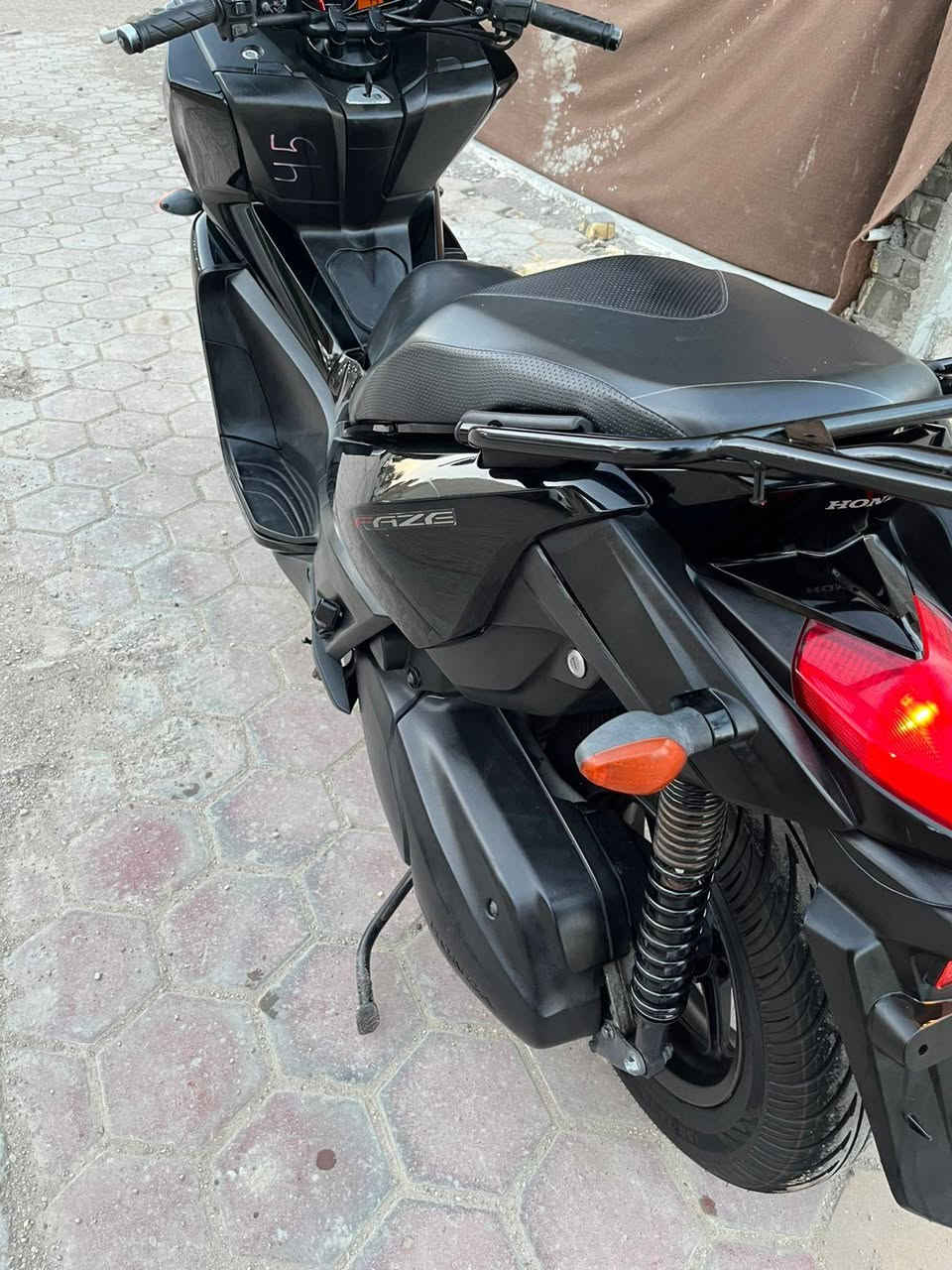 🏍️ للبيع دراجة هوندا فاز 🏍️
للبيع دراجة هوندا فاز نظيفة جدًا، بحالة الوكالة، مكينة وكهربائيات سليمة 100% مكفوله المكينه من الفتح 
📍 ماشيه 21 سعر خاص تصال 
‭0775 142 5792
