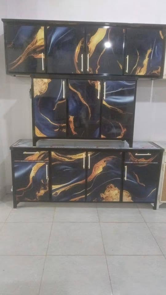 كاونتر قياس مترين معه مرمر 
السعر 280
 خدمت توصيل 🚚
***********
