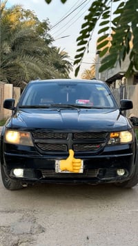 دوج جورني 2018 سياره لون اسود -سبعه راكب ٣ قطع تبريد  محرك 2400 جديده ...