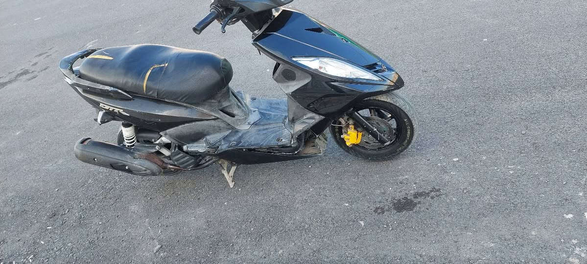 سلام عليكم  دراجة البيع جيتي ار  شلعة معدل كهربايات كامله شاير بكلات دشبول  كله كامل نقصة بس تريشة فقط  سعره 650 مستعجل محتاج فلوس  شراي خابرني ودلل واتساب ***********
