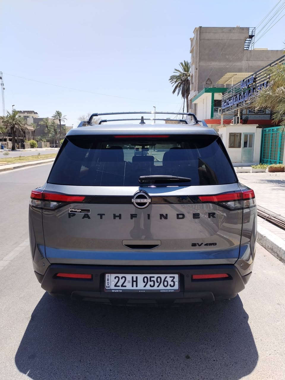 السلام عليكم
NISSAN PATHFINDER SV
موديل2022 . 
العداد64500 الف كم فقط 👌
حجم المحرك 3500 V6. 
رقم الشاصي5N1DR3BC1NC216201

المواصفات 
*دخول ذكي. 
*كاميرا خلفية. 
‏*نقطة عمياء. 
*تحديد مسار.   
*حساسات خلفية. 
*تحكم في المقود. 
*شاشة كاربلي اندرويد.  
‏*مقعد السائق كهربائي. 
*تبريد مركزي 3 قطع. 
*رادار امامي وخلفي وجوانب. 
*بصمة تشغيل وتشغيل عن بعد. 
*كير اوتماتيك 9 سرعات مع تبديل يدوي في المقود. 
*حادث دعامية وبيها باب صبغ با امريكا 
السيارة رقم اربيل باسمي 
موجودة السيارة بغداد 
السعر 278 وبي مجال 
الاتصال ***********
