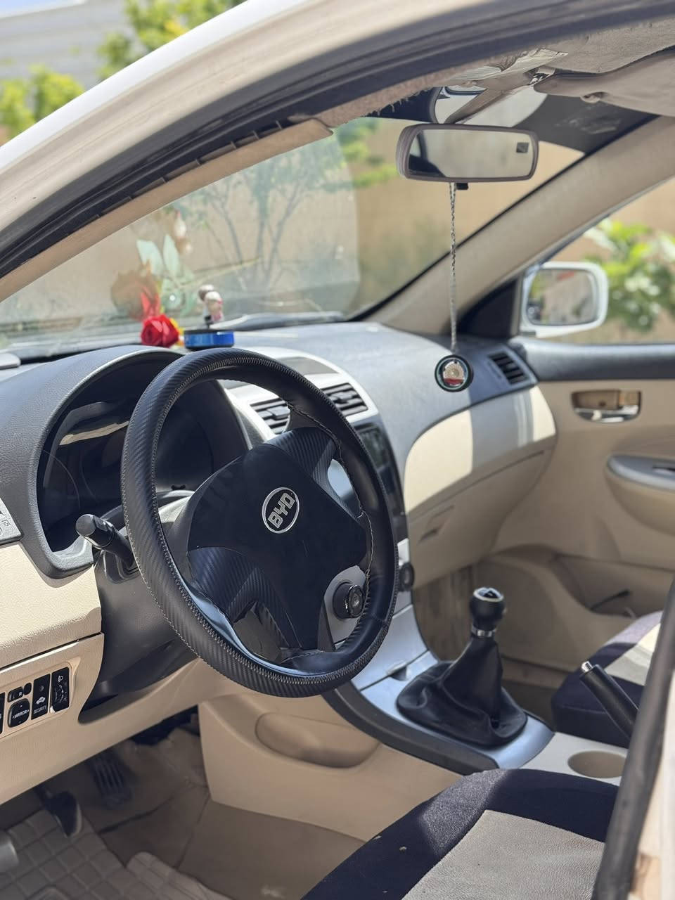 للبيع فقط BYD F3 2015 سيارة نضيفة كير ومحرك شرط صدر جديد اربع تايرات جديدة تبريد ثلج وهزة جديدة السيارة باسمي مكاني الموصل 
سعر 63 وبيها مجال 
***********

