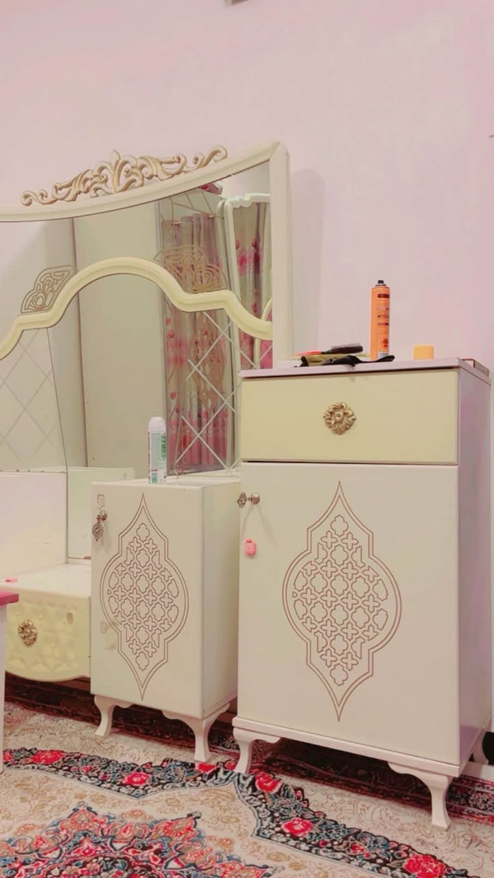 غرفه نوم تركيا عشر قطع سعرها 400 مكاني الري ***********
