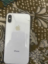 لام عليكم ايفون xمثل ما موضح بالصورة بطارية ٧٢ ذاكرته ٢٥٦سعره ١٢٠ بي م...