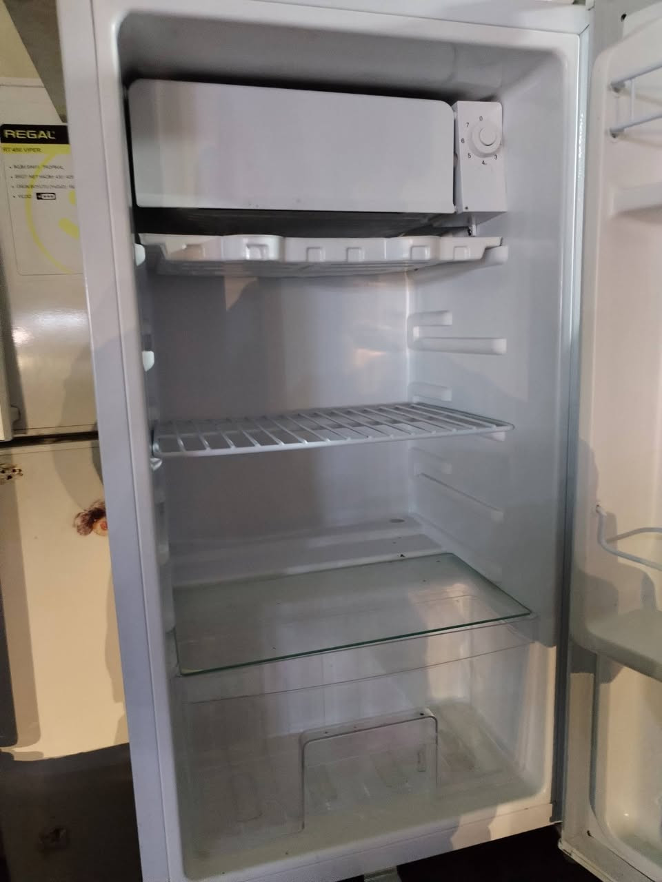 ثلاجة ٥ قدم نضافة ٩٠/١٠٠
السعر ١٢٥ قفل مكاني بغداد
وتساب ***********
