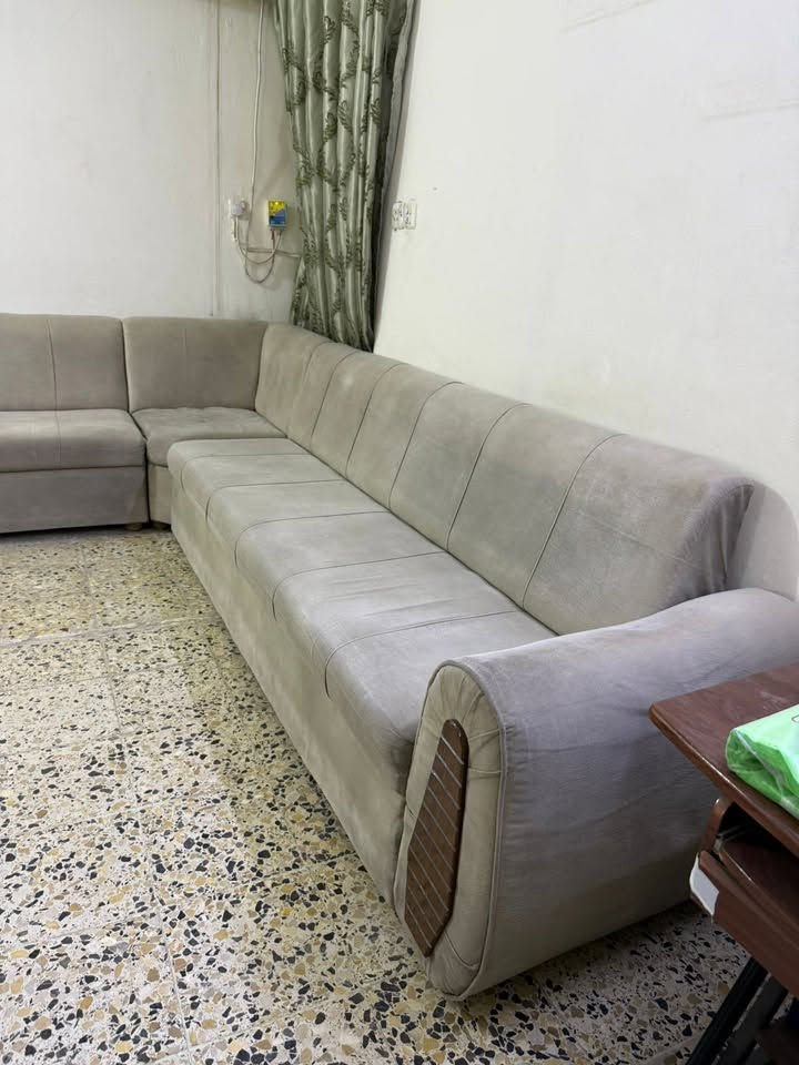 ديوان نظيف جدا للبيع
الموقع : بابل / الحله / شارع ٦٠ / حي المحاربين 

للاستفسار اكثر الاتصال على الرقم 
***********
