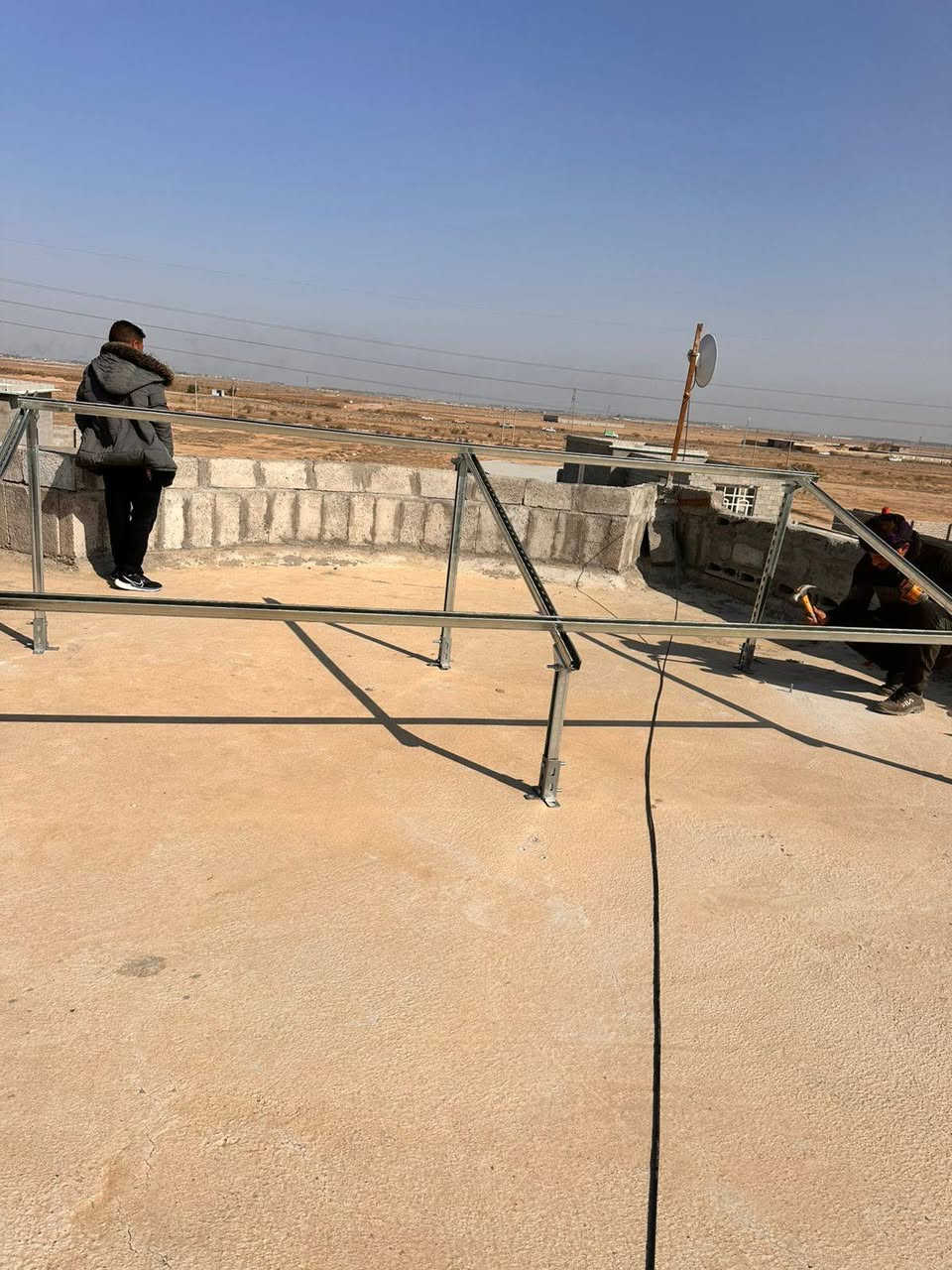 اليوم الاحد الموافق 25/1/2026
تم بعون الله إكمال نصب  وتشغيل منظومة  للطاقة الشمسية في #ناحية #كنعان. 
تجهز 16 أمبير نهارا  15 أمبير ليلا وتتكون المنظومة من:-
1-ألواح شمسية عدد 8 قدرة اللوح الواحد 620 واط
2- بطارية نوع ليثيوم  قدرتها 15 كيلو واط
3- أنفيرتر  قدرته 6 كيلو واط
4- بورد خاص بالمنظومة متكامل الحماية
5- هيكل حديد مغلون مقاوم للصدا
#ملاحظه: لانعمل ببطاريات التجميع الرديئة. 

بإدارة عمر ياسين 
وحسن سالم
للأستفسار أكثر الأتصال او مراسلة الأرقام  التالية. ‏
0771 206 0460  
***********
