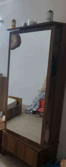 غرفەنوم للبیع 6قطعەویادوشک سعر290الف 
عنوان کرکوک 
***********
*********** كركوك
