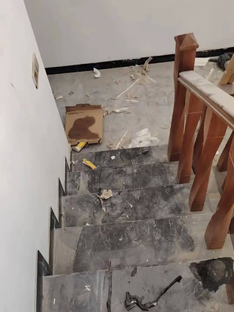 السلام عليكم
يوجد كادر لجميع الأعمال الحرة

- حمل سبيس داخل أو خارج البيت
- حمل تراب داخل أو خارج البيت
- حمل طابوق داخل أو خارج البيت
- حمل بلوك داخل أو خارج البيت
- حمل جلمود داخل أو خارج البيت
- حمل تراب داخل الحديقة
- حمل رمل أو حصو داخل أو خارج البيت
- يوجد كادر لحدل الأرض بعد فرش السبيس
- يوجد تفليش صب أو حائط

يوجد كادر تنظيف:
- تنظيف بيت من ناحية الأتربة الأرضية والأوساخ
- تنظيف الشبابيك

يوجد كادر لصب:
- سبتتنك
- تواليت
- أرضية

يوجد كادر نجارة:
- شغل تواليت
- شغل سبتتنك
- شغل رباط أرضي بلوك هوه وتسليحه

للاستفسار: الاتصال على الرقم *********** أو مراسلة الصفحة
