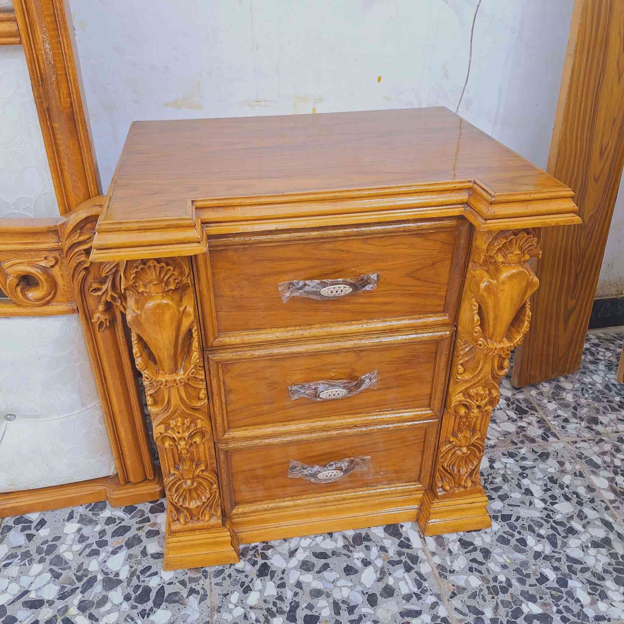 💍 تنفع للعرسان وأصحاب الذوق الراقي
🪵 زان حفر يدوي وفخامه تبقى سنين
👌 نظافة شغل 95 وأكثر مع متانه عاليه
غرفه 6 أبواب ملحق داخل خارج
صاج خارجي 5 ملم وداخلي 4 ملم
الضهر جرجوبه برغي
القاعده والسكف بلوك صاج
الدنك، الحجل، التوج عضم زان ✨
📍 بغداد – البلديات
🚚 توصيل متوفر
📲 للحجز والاستفسار واتساب:
***********

