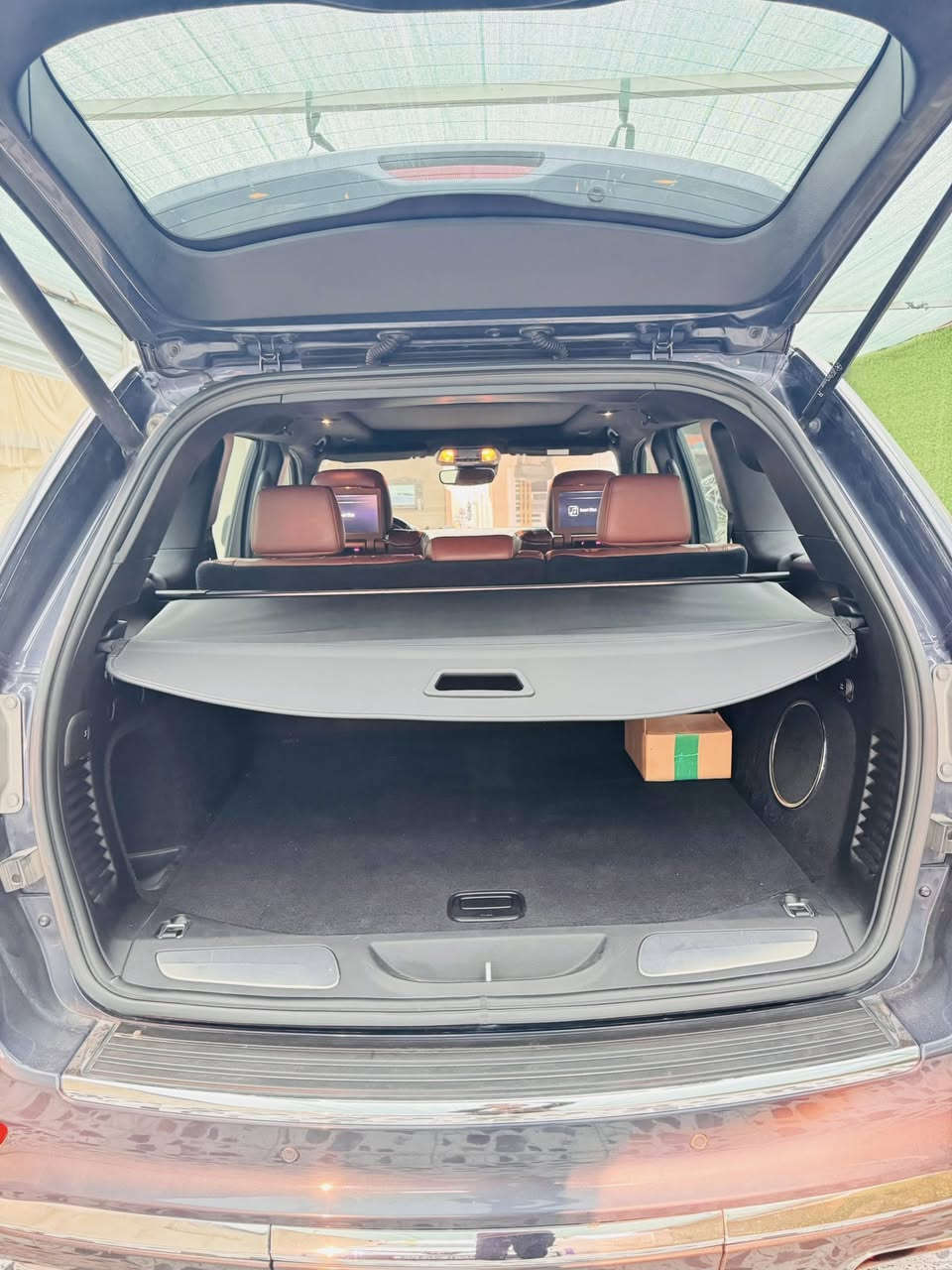 جيب  موديل 2021 سومت خليجي مكفوله فول مواصفات 1/1 جكات بنوراما رادارات
حساسات 3 شاشات بصمه محرك 6V فول جديده ماشيه 82 الف كيلو
رقم بغداد بيه رقم حلو جدأ السعر 36,500 بيه مجال بغداد الكرخ 
***********
