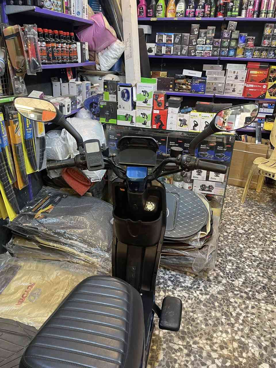 دراجه شحن شركه His R10موديل حديث نضام 4نمر سرعه 75نضام بك مزوده بنشرات ترحيب بطاريات ليثيوم قبل اسبوع شاد بطاريات ليثيوم السعر 750وبيها مجال بسيط مكاني الغزاليه 
***********
