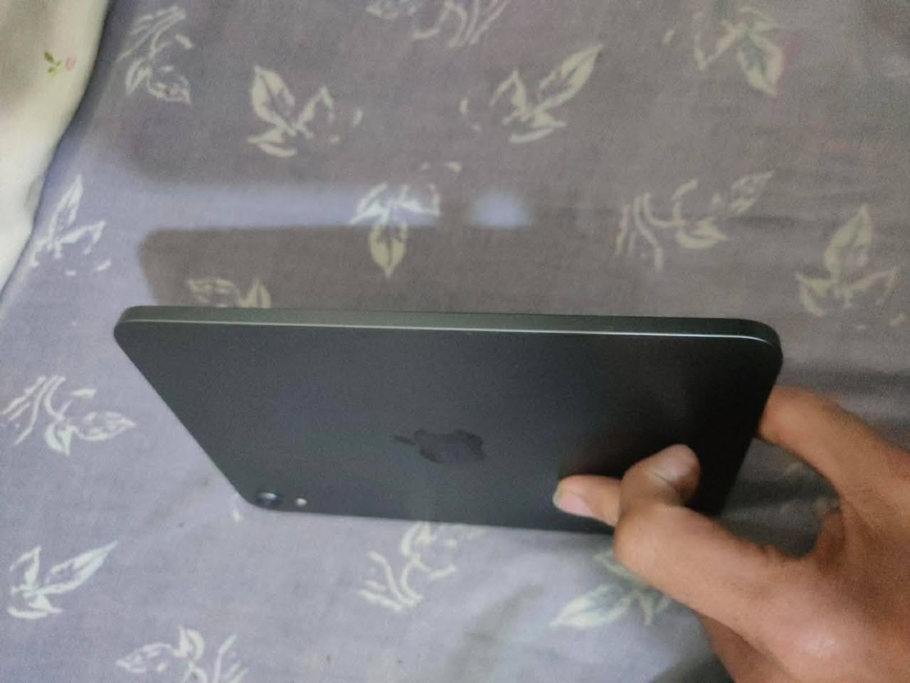 مني 6للبيع جهاز جديد يخبل بس على فجئه شاشه طفت وتركته حساب مابي ورمز مابي يعني سوي كبل تفتحه وي شي غير هل كلام يرجع *********** السعر 150الف
