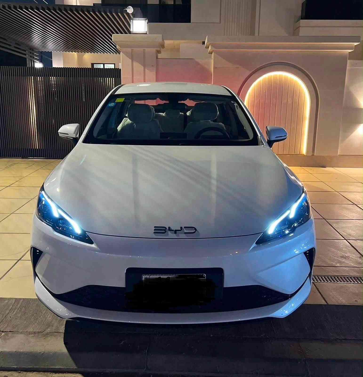 السلام عليكم
البيع زيرو صفر  داخل ابيض المرقم بغداد بسعر مناسب جداً جداً

بي واي دي سيل فايف

داخل ابيض ملكي 

( المعرف السعر علق  تم بل تعليق يصلك سعر )

رقم بغداد بأسمي تحويل مباشر ومثبت لوحات مكانه بغداد

لون ابيض تمشي ٢١٠٠ كيلو هايبرد وبانزين 

منزل تطبيقات ومنزل تحديث اله ومبدل دهن 

العده والغراض موجوده  وشاحنه وكلهن موجودات

تفاصيل. اكثر اتصل على الرقم 
‭***********
