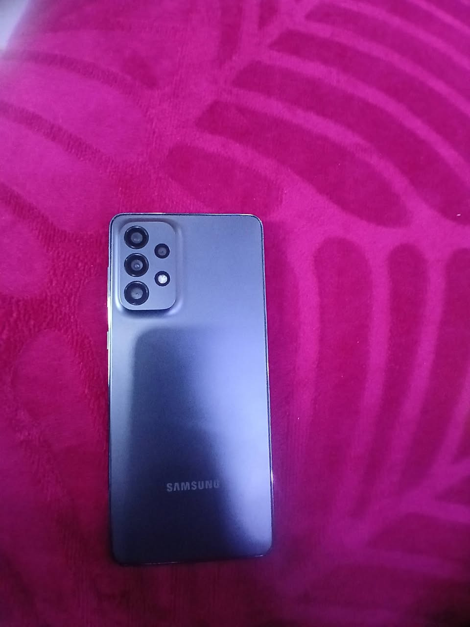 السلام عليكم جهاز A73  دبل خط ذاكره 256  جهاز على وضع الشركه لوك شخط ما بي السعر 150 قفل قفل المكان بغداد فلكت حي انصر  ***********
