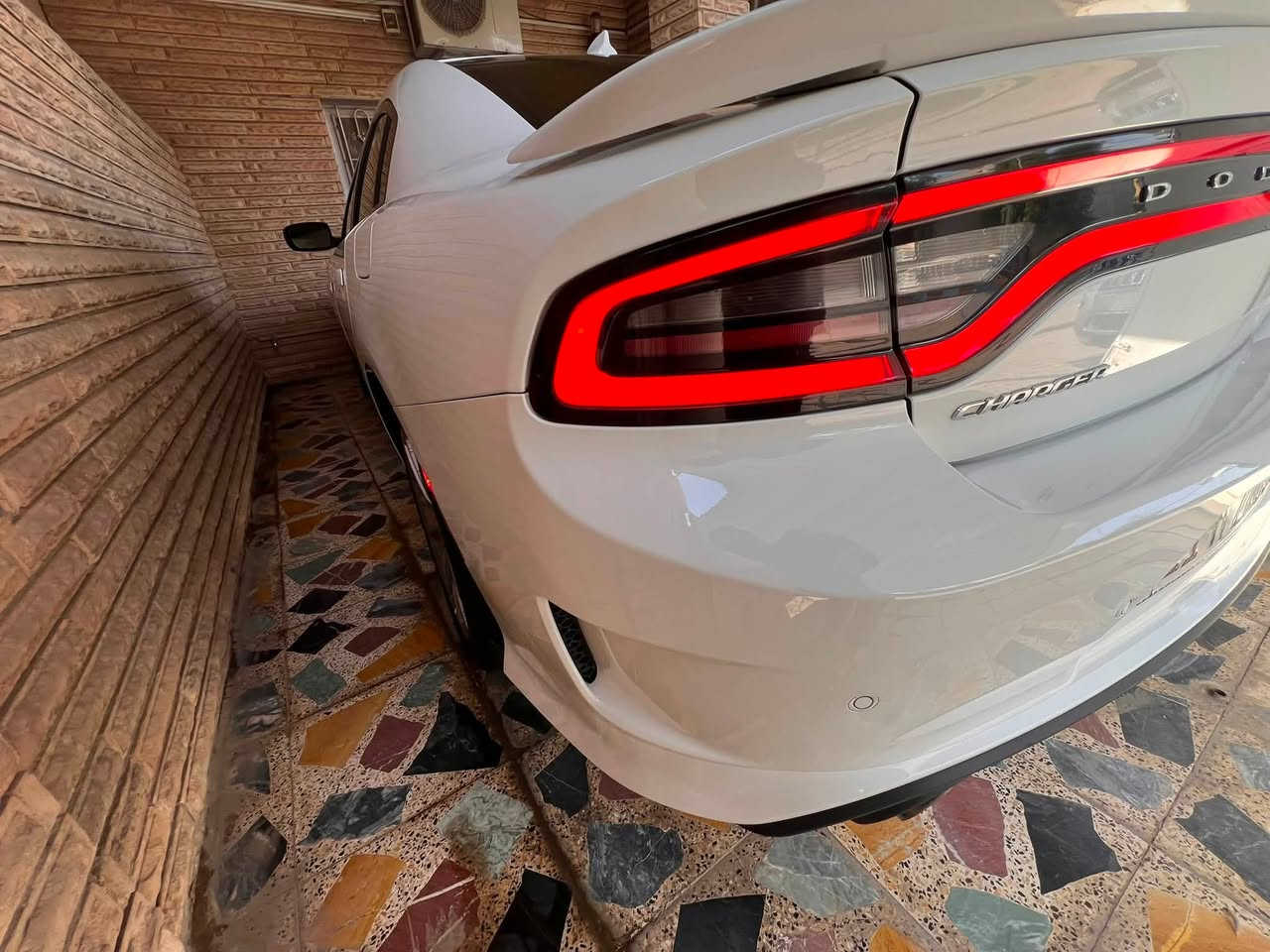 جارجر 2023 GT
كفاله
Last call 
ماشيه 40 ميل
بارد صغير فقط بالجاملغ الامامي بدون صبغ 
رقم بغداد سنويه جديده باسمي
***********
