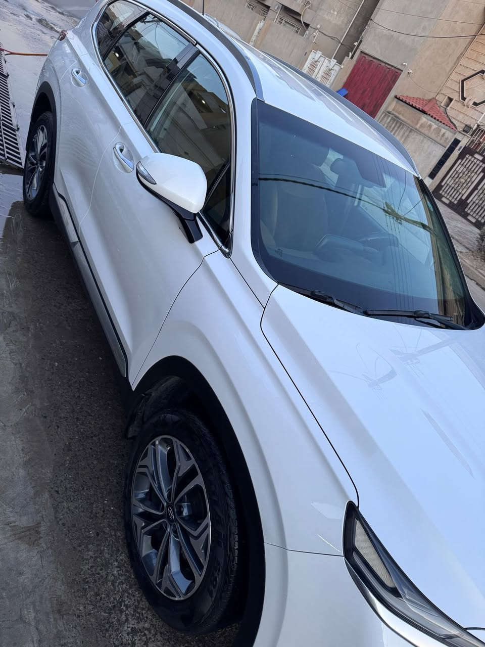 السلام عليكم
(سنتافي موديل 2019 وارد خليجي كلين تايتل كفالة)

(رقم اربيل  بسمي شرط التحويل)

بيها بطاقة بانزين

محرك 4 سلندر

ثلاث مقاعد (٧) راكب

كير ومحرك بشرط بلادي مامفتوح وبدون عيوب

سيارة ماشية 100 الف كيلو..بعدها بحالة الوكالة

مواصفات فول عدا الفتحه….

السعر 235 وبيها مجال بسيط

مكان السيارة موصل  

مواصفات 

كشنات جلد 

تبريد مركزي 3 قطع

حساسات امامي وخلفي

مري شفط كهرباء 

٣ انظمة قيادة

اوتو هولد

لد نهاري

بك لايت لد

كاميرا خلفية متحرك

بلوتوث وحاكية بلادي

بردات خلفية

بجم فول زنون

وبقية المواصفات المعروفة 

استفسار اكثر اتصال بالارقام 

***********
