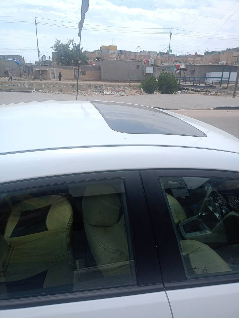 سلام عليكم سياره للبيع بصمه فول مديل 2020 سنويه ال 2031 سياره
سياره بيه باب بارد ولدوسه مصبوقه ***********
السعر 147 والشراي يدلال
