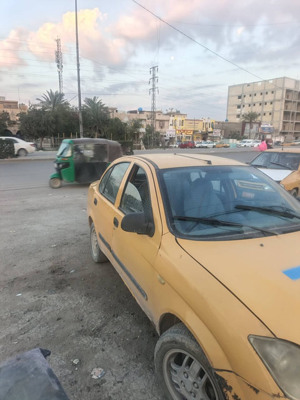 السلام عليكم طيبه موديل 16 رقم بغداد مصفر هيئه غرامات سياره عاوزها ترتيب السعر 23 ورقه وبيها مجال بسيط عنوان ***********بغداد الزعفرانيه***********#
