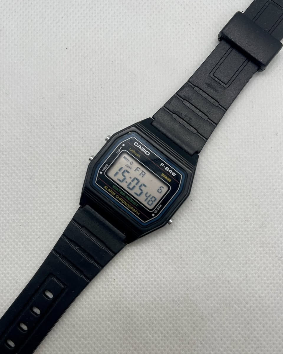 ⌚🔥 ساعات رجالية فينتج – 37 قطعة متوفرة! 🔥⌚
عدنا 37 ساعة رجالية فينتج مستعملة – أصلية وبحالة جيدة وكل وحدة إلها طابع خاص ✨

🕰️ الساعات كلها مستعملة وفينتج
👔 كلها رجالية
💰 الأسعار تبدأ من 15 ألف وتوصل لحد 70 ألف

كل ساعة بيها قصة وتصميم مميز 👌

📩 إذا تريد تفاصيل عن أي ساعة (الحالة، السعر، التوفر)، راسلنا خاص على الماسنجر


**إذا كنت صاحب هذا الإعلان وتريد حذفه لأي سبب، رجاءا أرسل رسالة إلى الدعم الفني**